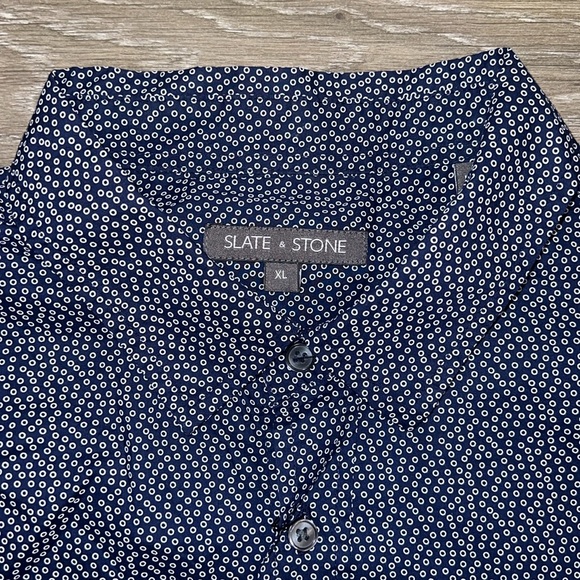 Slate and stone short sleeve button down shirt. Size XL. NWOT - Picture 3 of 4